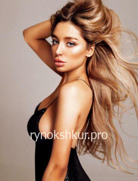 Анна Куртова