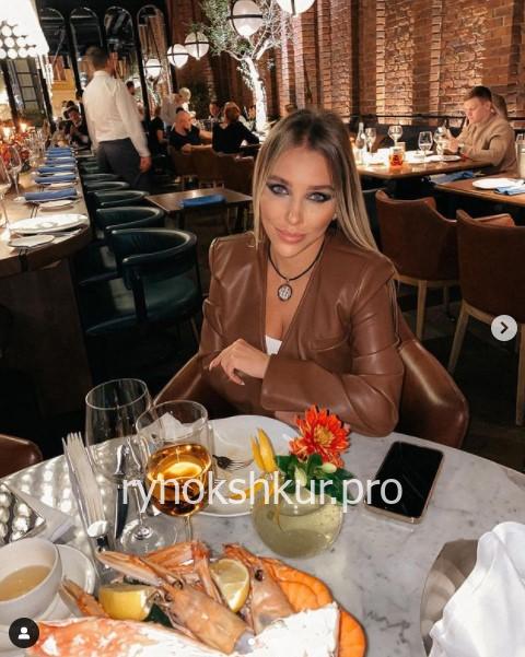 Элина Любимова