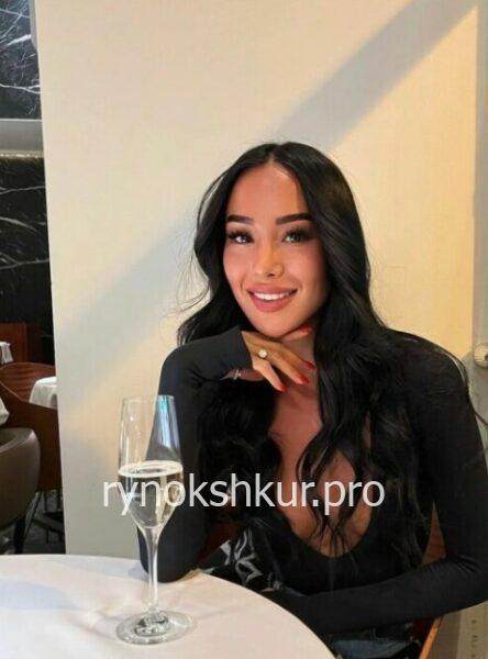 Карина Абдуразакова