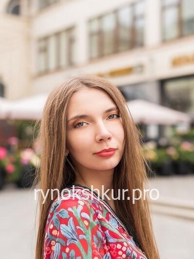 Анна Занозина