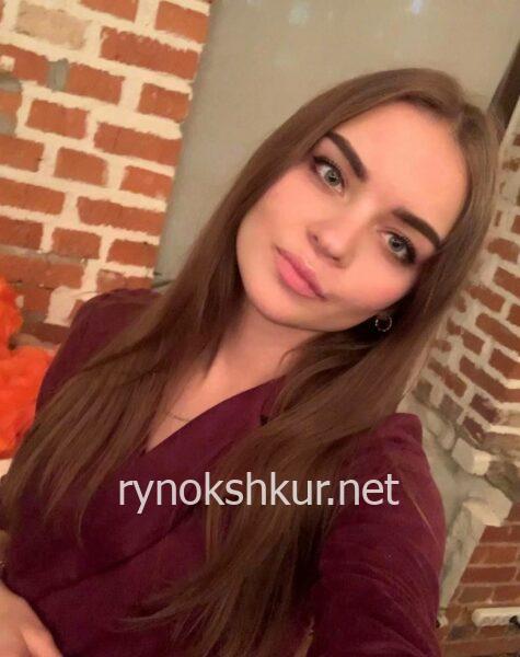 Карина Попова
